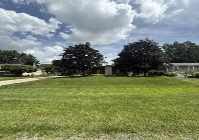 1st image of 2309 Four Seasons Pkwy, Crown Point, IN 46307 | MLS# 841742
