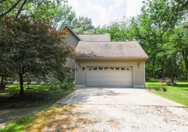 Homes for sale in Rensselaer, IN | 10847 W 700 S, Rensselaer, IN 47978 | MLS# 841752