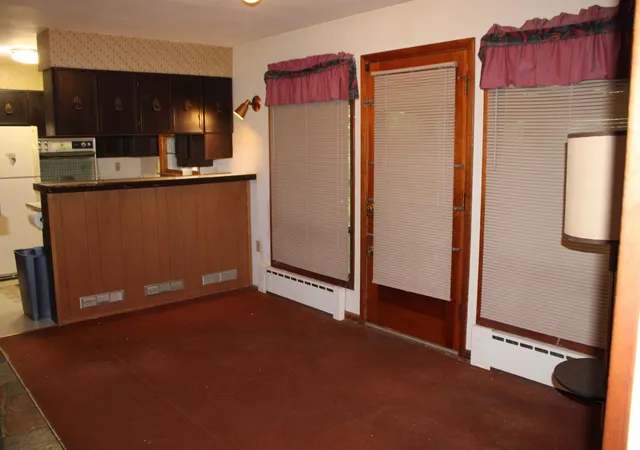 4th image of 777 Memory Ln, Hobart, IN 46342 | MLS# 841811