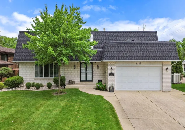 1st image of 1117 Macarthur Blvd, Munster, IN 46321 | MLS# 841948