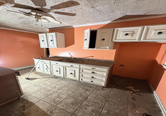 3rd image of 665 Fillmore St, Gary, IN 46402 | MLS# 841890