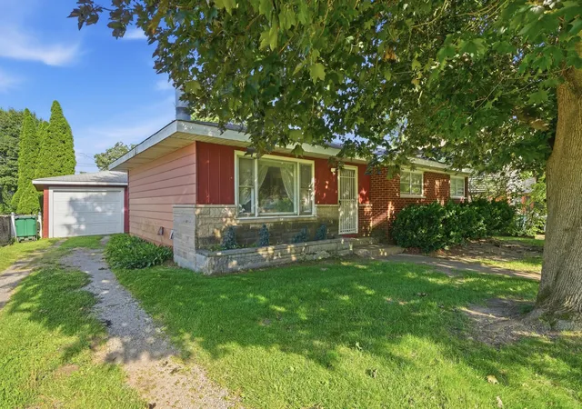 Homes for sale in Lake Station, IN | 2823 Vermillion St, Lake Station, IN 46405 | MLS# 841782