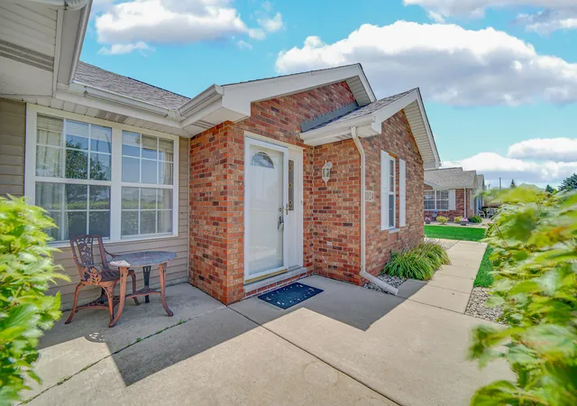 Homes for sale in Griffith, IN | 1024 N Woodlawn Ave, Griffith, IN 46319 | MLS# 841792