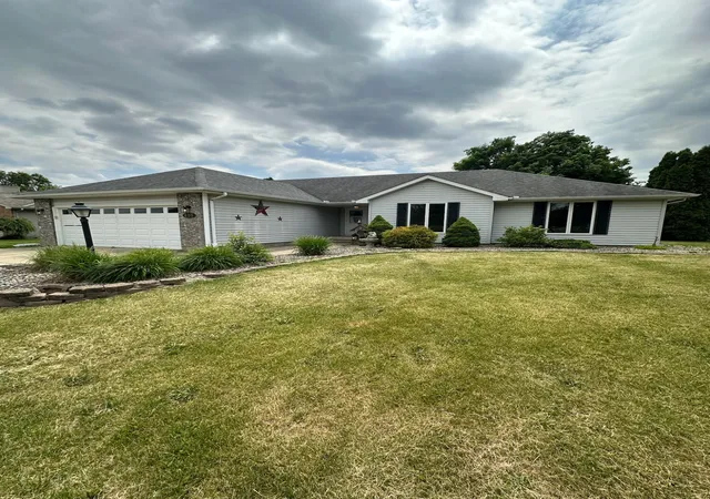 Homes for sale in Huntington, IN | 405 Carlisle Dr, Huntington, IN 46750 | MLS# 841784