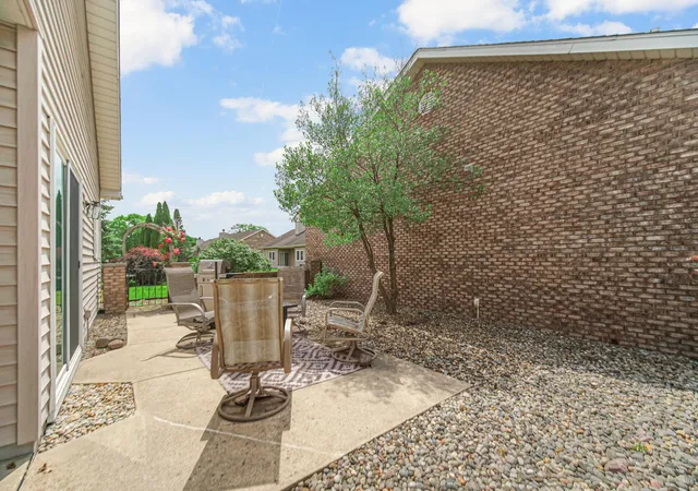 3rd image of 1659 Redbud Dr, Hobart, IN 46342 | MLS# 841944