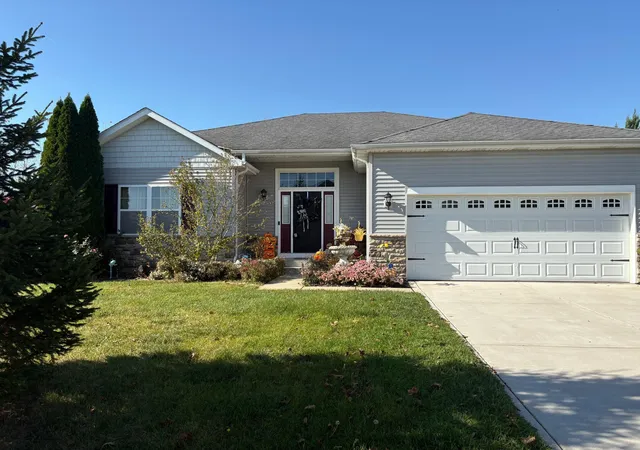 Single family home for sale at 12284 Perry St, Crown Point, IN 46307 | MLS# 842068