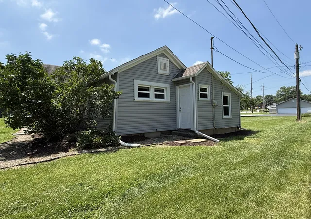Homes for sale in Hebron, IN | 304 N Lincoln St, Hebron, IN 46341 | MLS# 841867