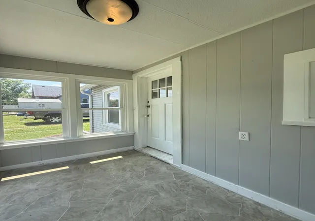 3rd image of 304 N Lincoln St, Hebron, IN 46341 | MLS# 841867