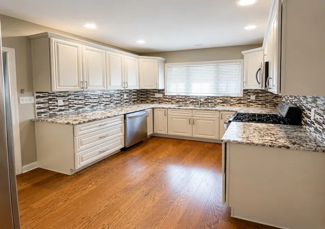 4th image of 921 Strong Ave, Elkhart, IN 46514 | MLS# 841810
