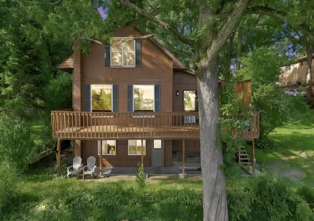 1st image of 213 Spectacle Dr, Valparaiso, IN 46383 | MLS# 841873