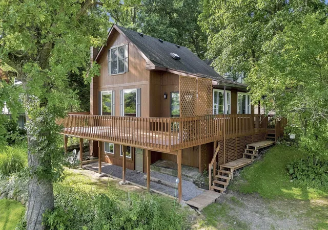 5th image of 213 Spectacle Dr, Valparaiso, IN 46383 | MLS# 841873