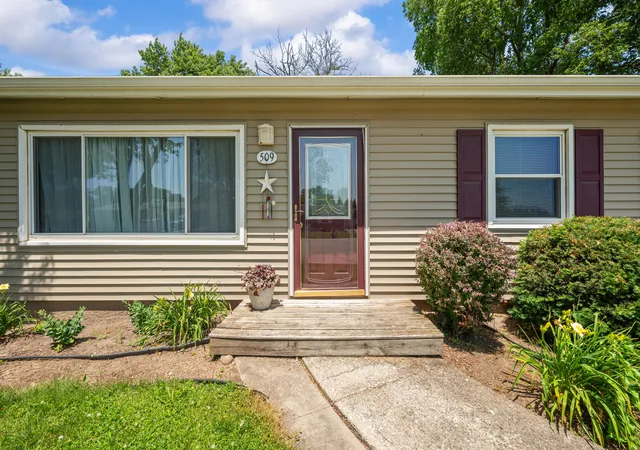 Homes for sale in Westville, IN | 509 E Jefferson St, Westville, IN 46391 | MLS# 841870