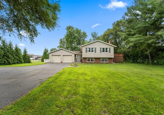 3rd image of 374 E 1125 S, Kouts, IN 46347 | MLS# 841910