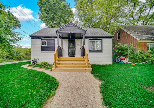 2nd image of 1121 Wright St, Gary, IN 46404 | MLS# 841824