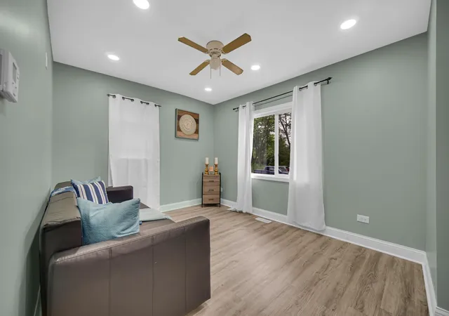 3rd image of 1121 Wright St, Gary, IN 46404 | MLS# 841824
