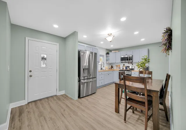 4th image of 1121 Wright St, Gary, IN 46404 | MLS# 841824