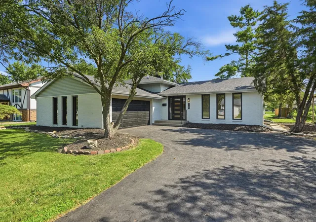 1st image of 1109 Azalea Dr, Munster, IN 46321 | MLS# 841837