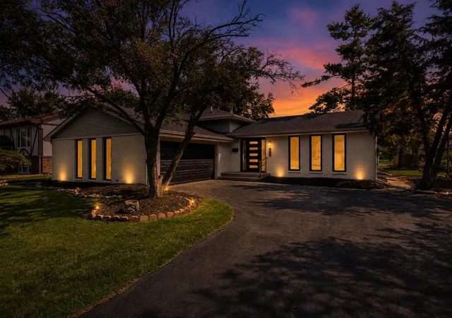 3rd image of 1109 Azalea Dr, Munster, IN 46321 | MLS# 841837