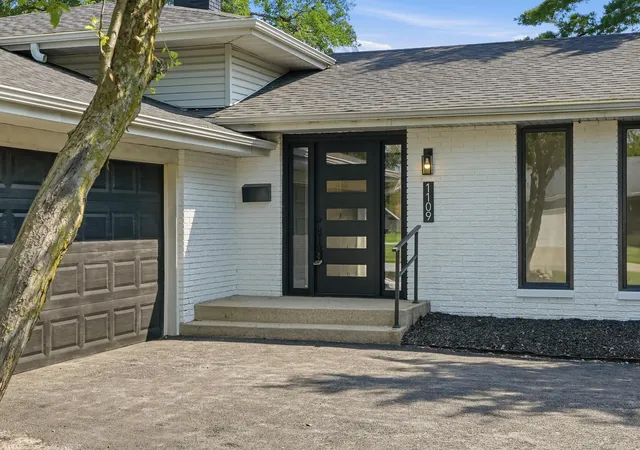 4th image of 1109 Azalea Dr, Munster, IN 46321 | MLS# 841837