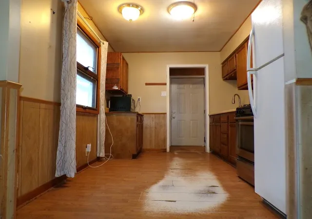 4th image of 3168 Pulaski St, Hobart, IN 46342 | MLS# 842178