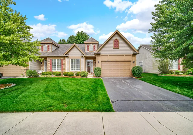 Homes for sale in Schererville, IN | 819 Manistee Ave, Schererville, IN 46375 | MLS# 841839