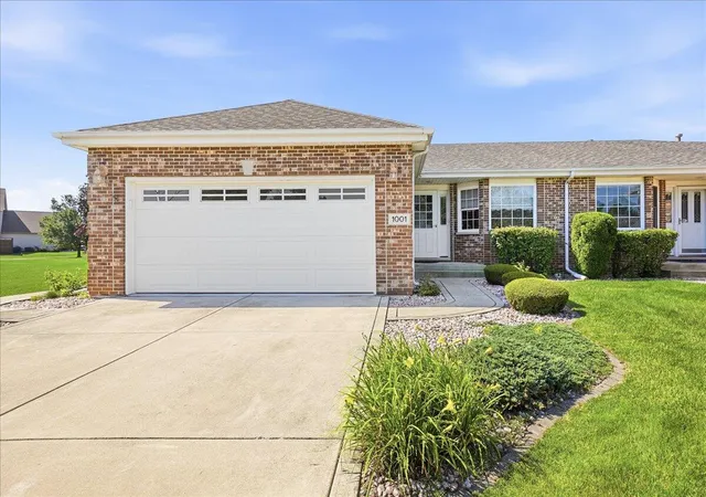 1st image of 1001 Freedom Cir N, Crown Point, IN 46307 | MLS# 841883