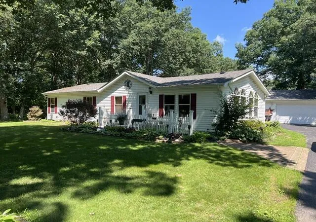 Homes for sale in Wheatfield, IN | 130 W 890 N, Wheatfield, IN 46392 | MLS# 841843