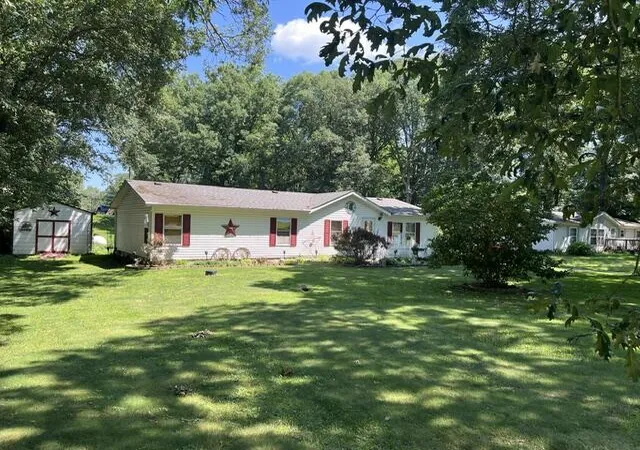 Homes for sale in Wheatfield, IN | 130 W 890 N, Wheatfield, IN 46392 | MLS# 841843