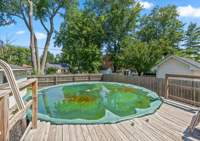 Homes for sale in Highland, IN | 2731 40th Pl, Highland, IN 46322 | MLS# 841847