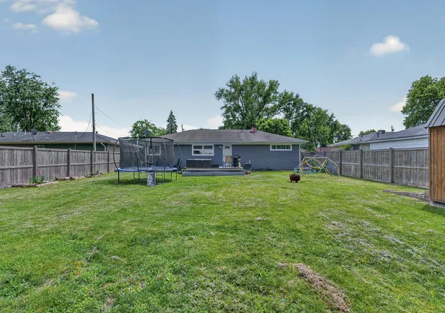 Homes for sale in Crown Point, IN | 1208 E Farragut St, Crown Point, IN 46307 | MLS# 842162