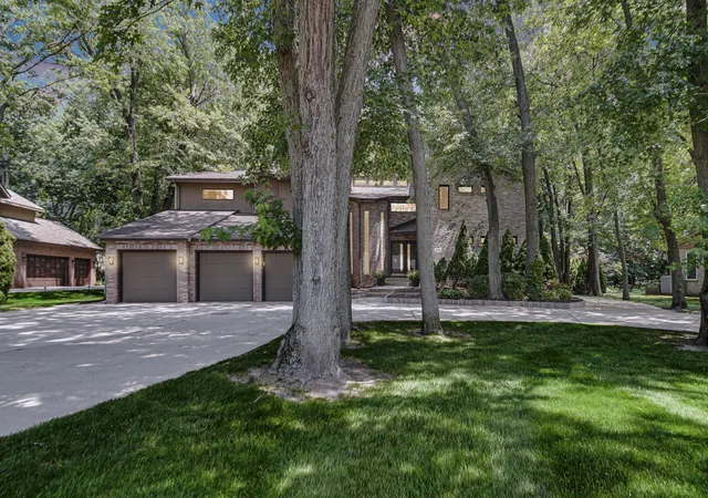 2nd image of 1316 Inverness Ln, Schererville, IN 46375 | MLS# 842342