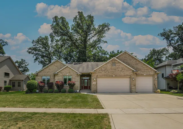 Homes for sale in Schererville, IN | 5365 72nd Ave, Schererville, IN 46375 | MLS# 842010