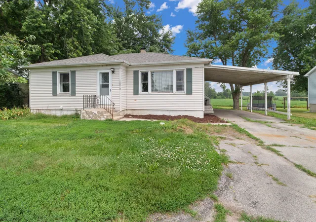1st image of 10818 W 181st Ave, Lowell, IN 46356 | MLS# 842662