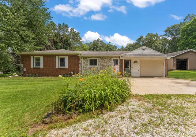 2nd image of 1244 W Springville Rd, La Porte, IN 46350 | MLS# 842053