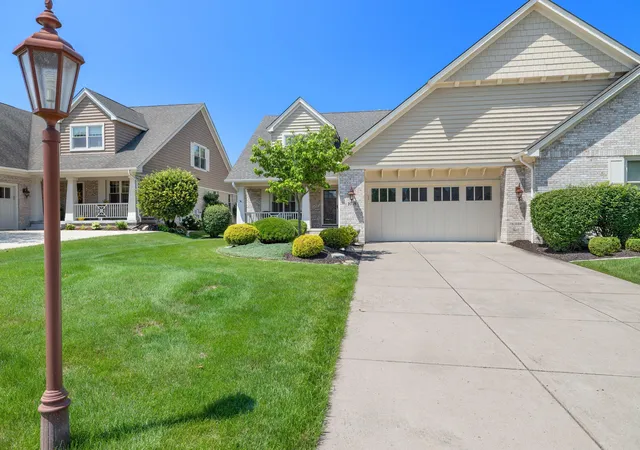 1st image of 1018 Sterling Ct, Crown Point, IN 46307 | MLS# 841902