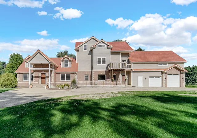 Photo 3 of Single family home for sale at 7692 N Emery Rd, Rolling Prairie, IN 46371 | MLS# 841955 | Listing updated on 2026-09-17
