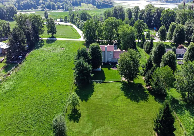 Photo 4 of Single family home for sale at 7692 N Emery Rd, Rolling Prairie, IN 46371 | MLS# 841955 | Listing updated on 2026-09-17