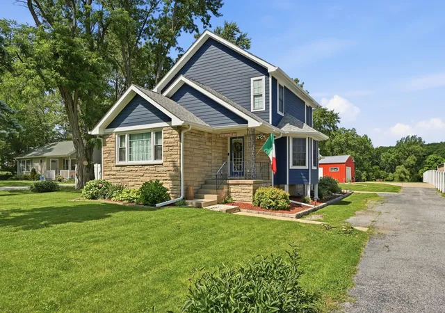 Photo 1 of Single family home for sale at 8620 Marquette Rd, Schererville, IN 46375 | MLS# 842070 | Listing updated on 2026-09-29