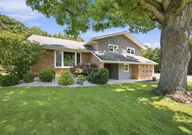 1st image of 803 Audubon Dr, Valparaiso, IN 46383 | MLS# 842015