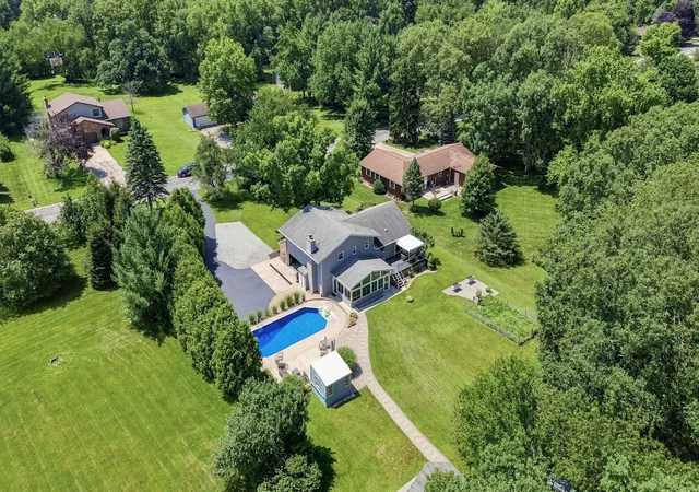 Photo 3 of Sale Pending at 803 Audubon Dr, Valparaiso, IN 46383 | MLS# 842015 | Listing updated on 2026-09-20