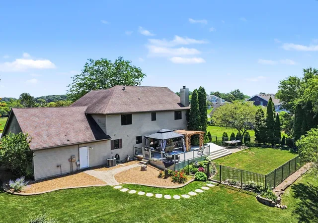 2nd image of 11108 Oregon Ln, Crown Point, IN 46307 | MLS# 842005