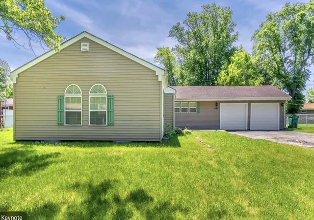 1st image of 605 E 53rd Ave, Merrillville, IN 46410 | MLS# 842093