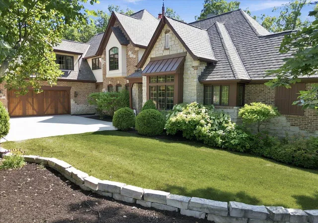 1st image of 1009 Foy Ct, Crown Point, IN 46307 | MLS# 843140