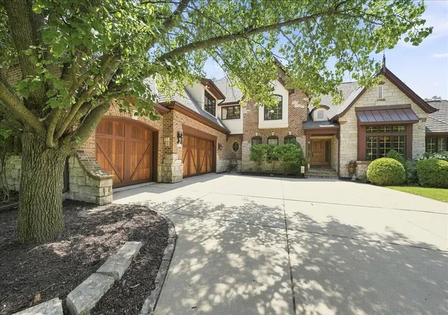 3rd image of 1009 Foy Ct, Crown Point, IN 46307 | MLS# 843140