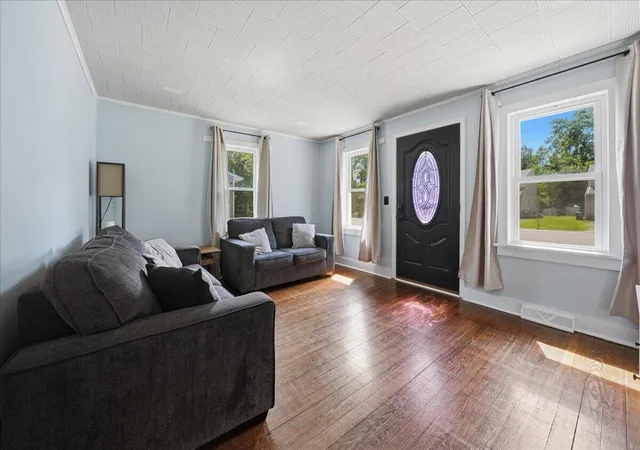 3rd image of 252 S 21St St, Chesterton, IN 46304 | MLS# 841972
