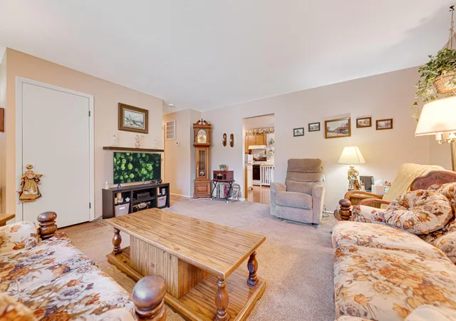 Photo 3 of Sale Pending at 770 Fox River Rd, Valparaiso, IN 46385 | MLS# 842034 | Listing updated on 2026-08-22