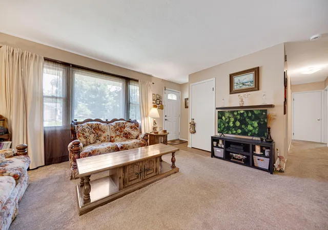 Photo 3 of Sale Pending at 770 Fox River Rd, Valparaiso, IN 46385 | MLS# 842034 | Listing updated on 2026-08-22