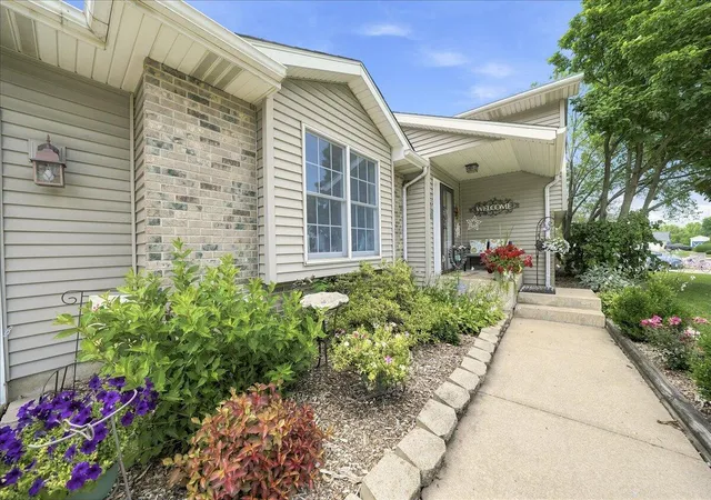 2nd image of 2048 Landmark St, Portage, IN 46368 | MLS# 842007