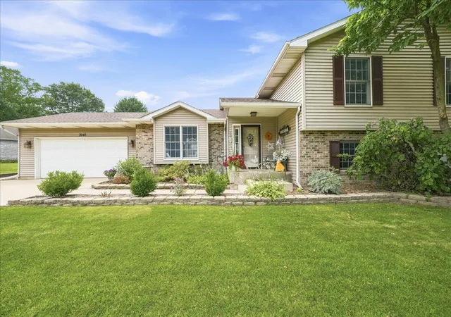 3rd image of 2048 Landmark St, Portage, IN 46368 | MLS# 842007