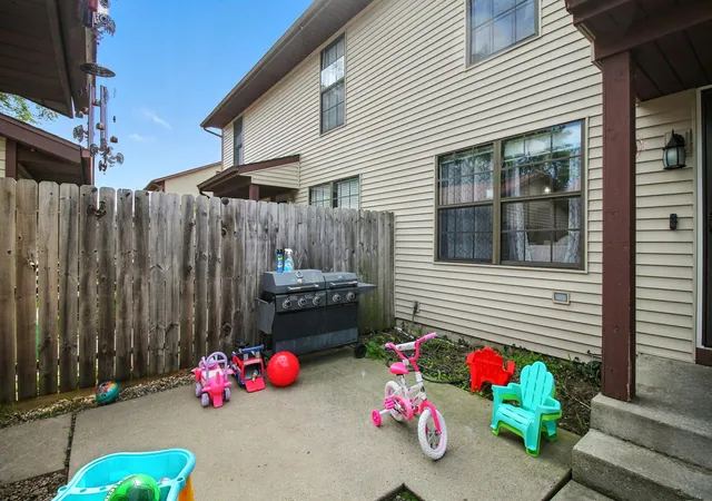 3rd image of 2110 Yorktowne Dr, Valparaiso, IN 46383 | MLS# 841971